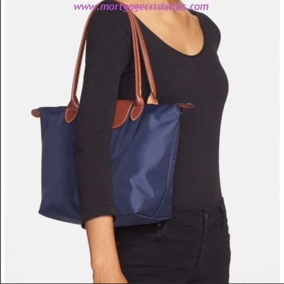 longchamp tote size